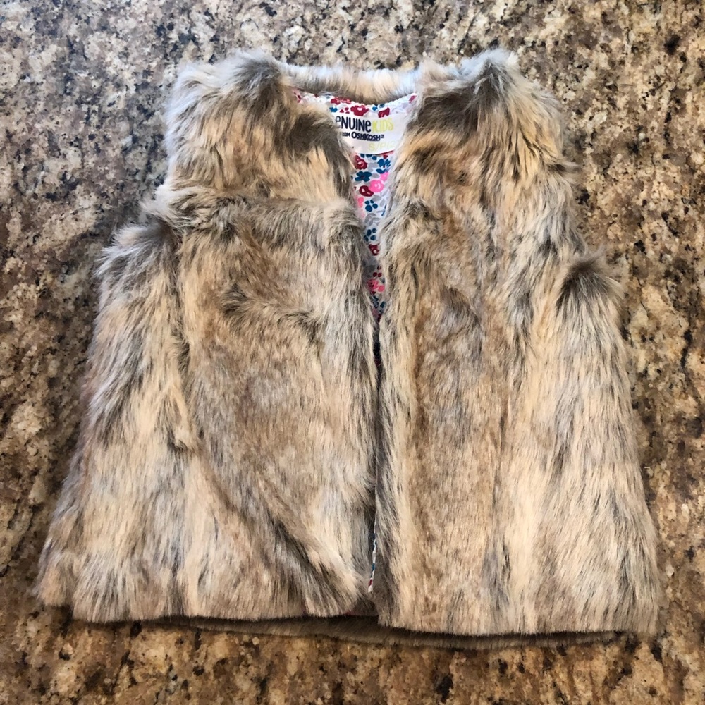 Toddler girls faux fur vest. Oshkosh 12-18 months